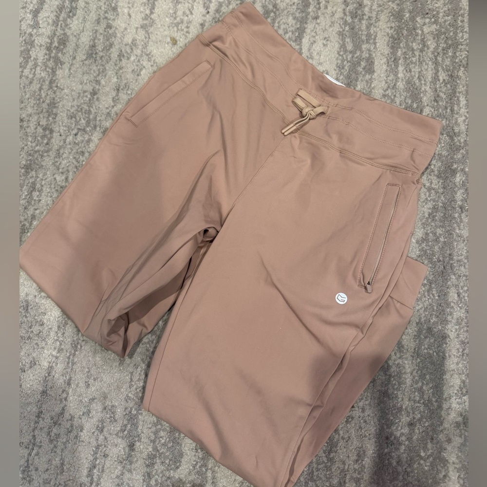 Womens Tan fleece lined joggers with zipped pockets. - M